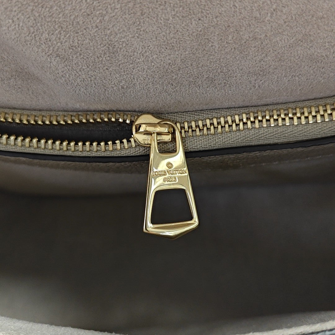 DIANE Monogram Calfskin Gray