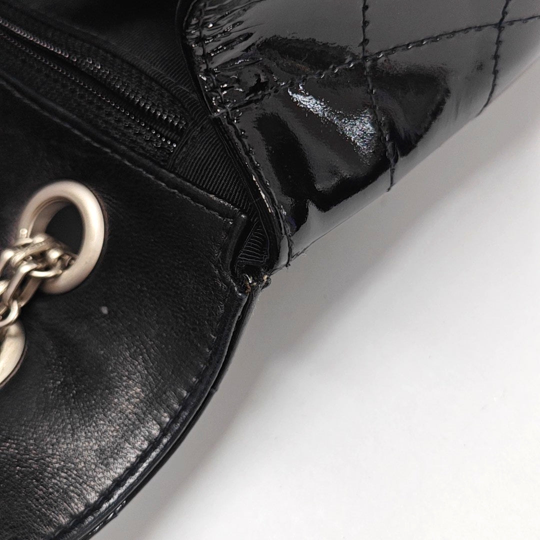 Authenticated pre-owned  2.55 Quilted Patent Leather Black - Shoulder Bag at Looply