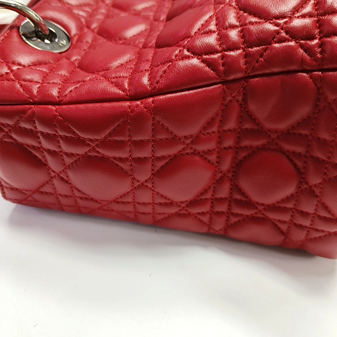 Authenticated pre-owned  Lady Dior Medium Cannage Lambskin Red - Tote Bag at Looply