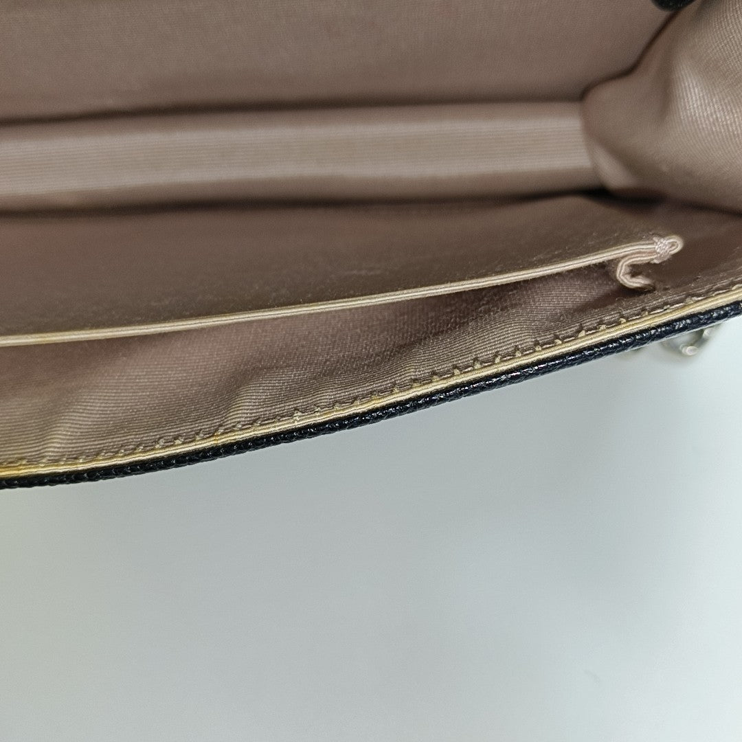 Diorama Medium Cannage Calfskin Black