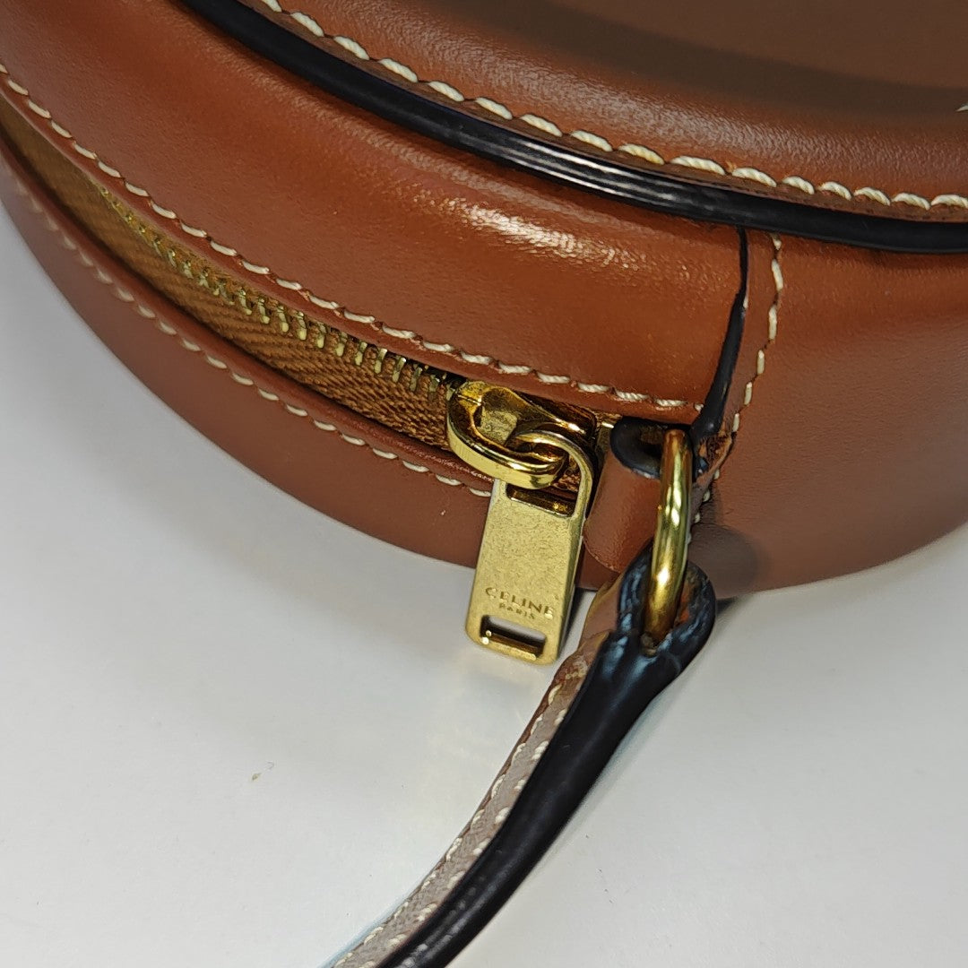 TRIOMPHE Small Calfskin Brown