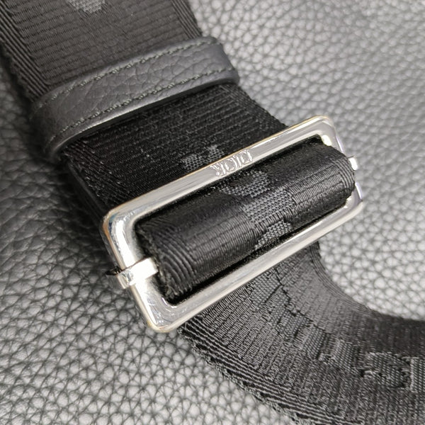 Authenticated pre-owned  Saddle Canvas Black - Shoulder Bag at Looply