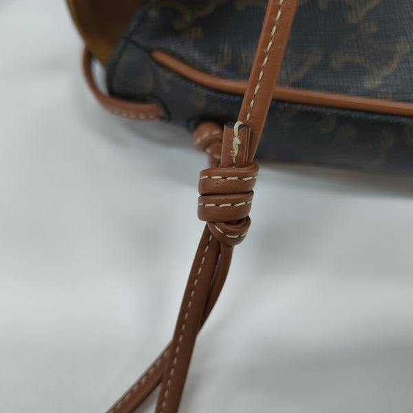 TRIANGLE Coated Canvas Brown