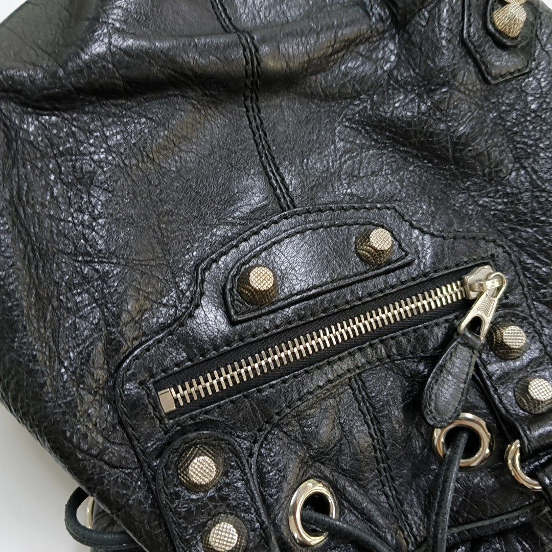 Pompon Bag Calfskin Black