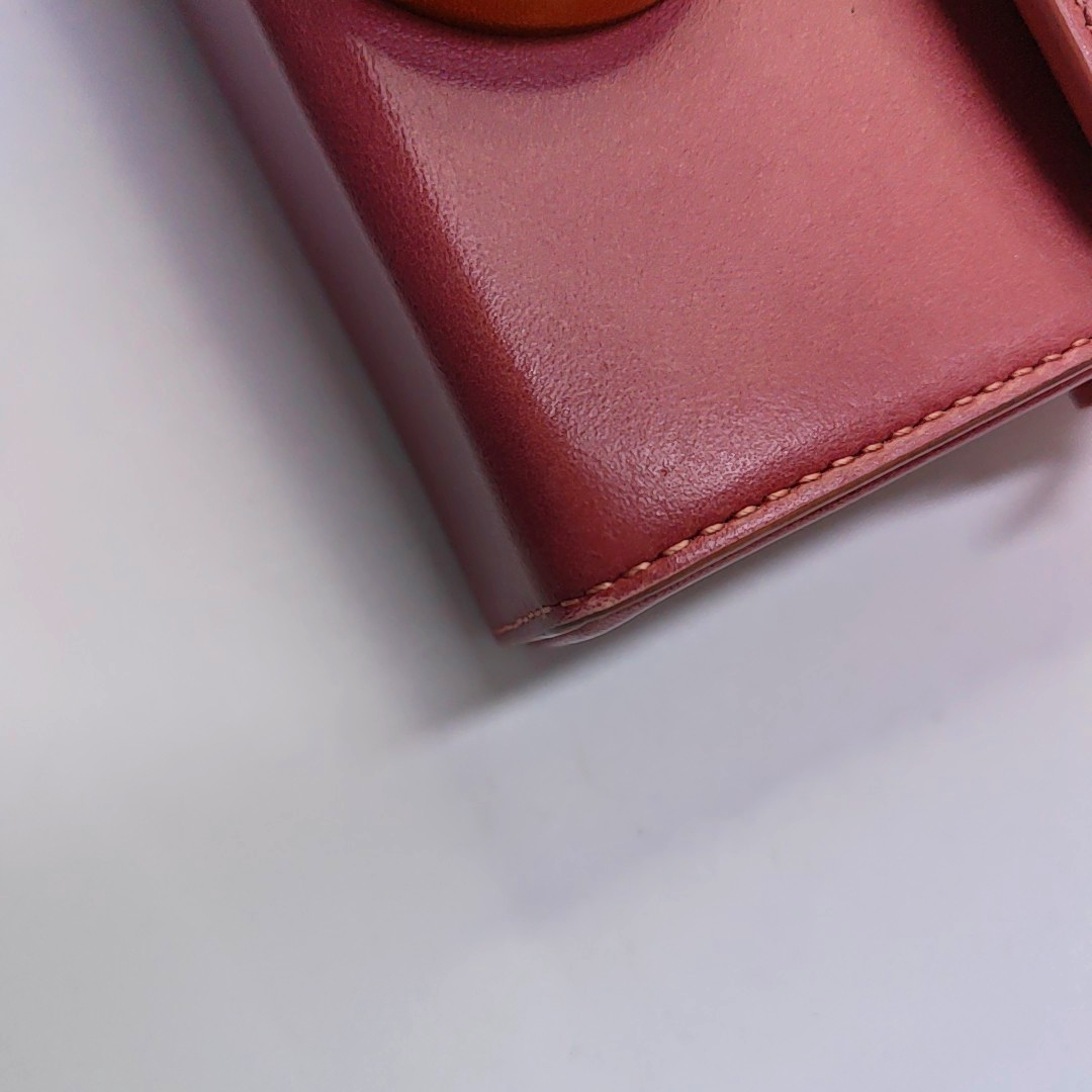 Authenticated pre-owned  30 Montaigne Calfskin Multicolor - Shoulder Bag at Looply