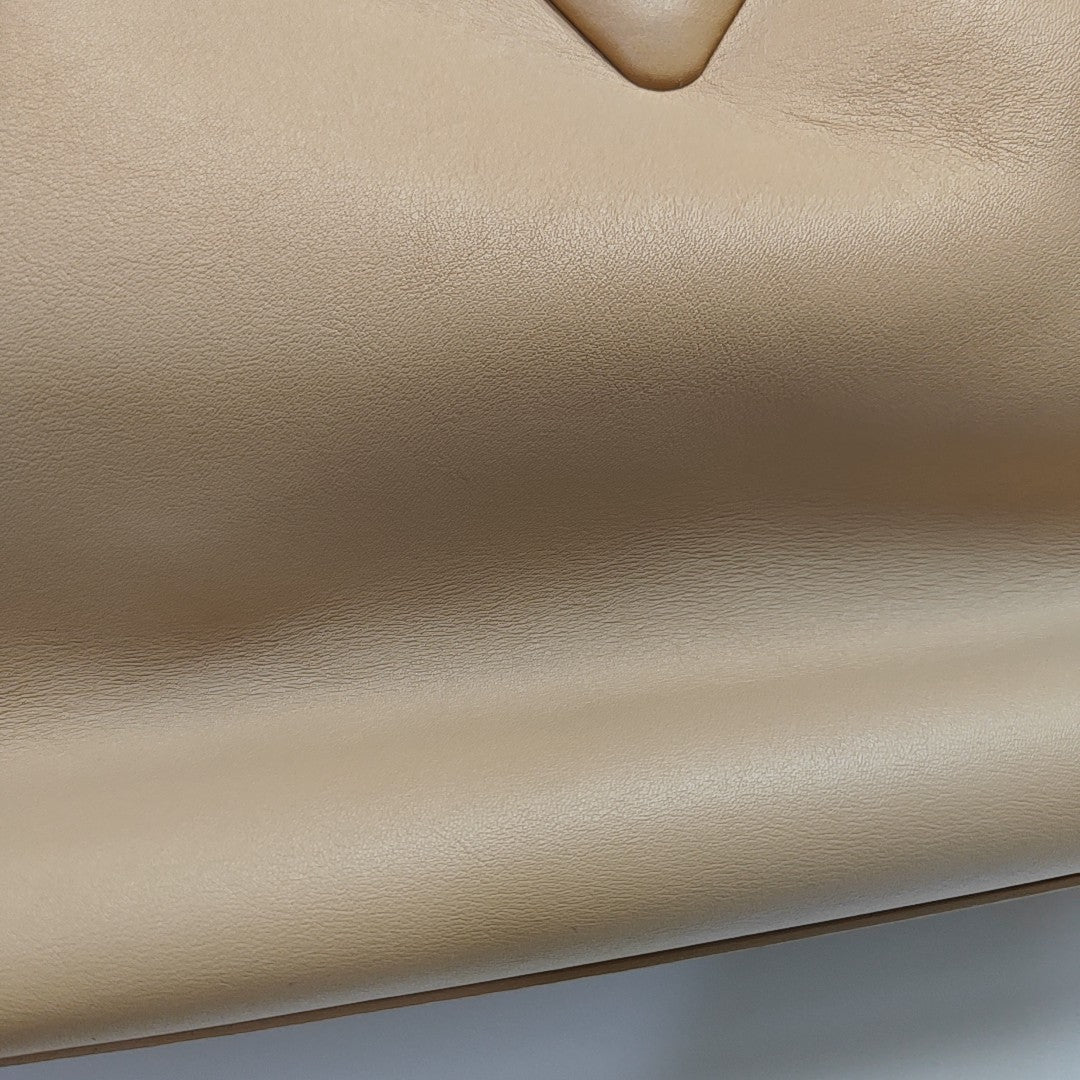 Point Calfskin Beige