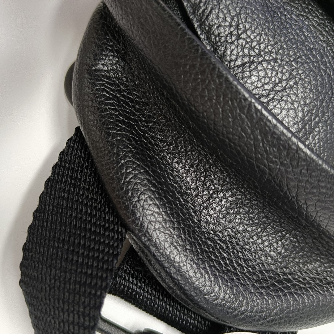 Explorer Mini Calfskin Black