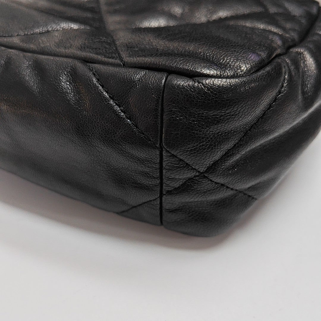 CHANEL 19 Small Quilted Lambskin Black