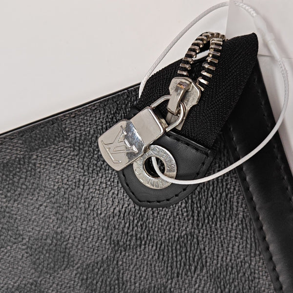 Pochette Voyag MM Damier Graphite Coated Canvas Gray