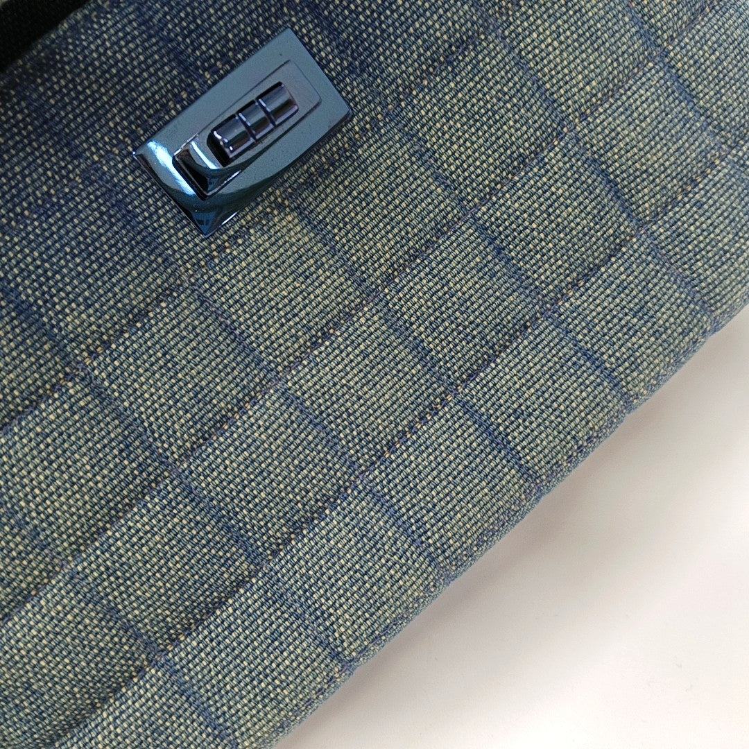 2.55 Quilted Canvas Blue
