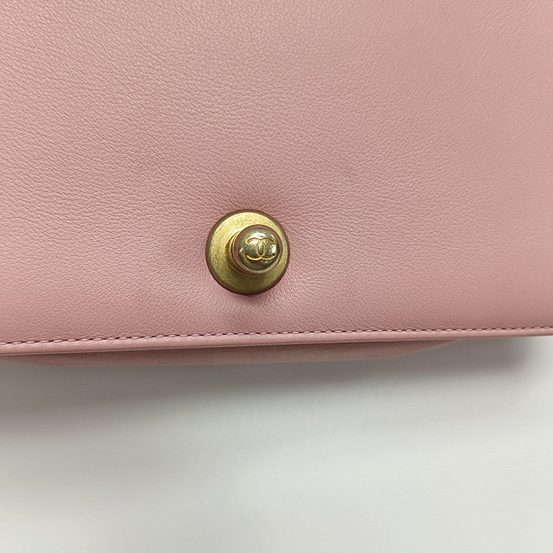 Authenticated pre-owned  BOY CHANEL Small Quilted Calfskin Pink - Shoulder Bag at Looply
