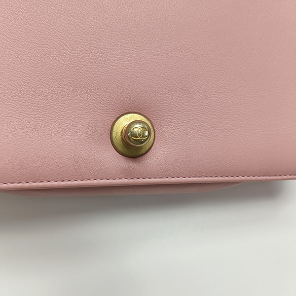 Authenticated pre-owned  BOY CHANEL Small Quilted Calfskin Pink - Shoulder Bag at Looply