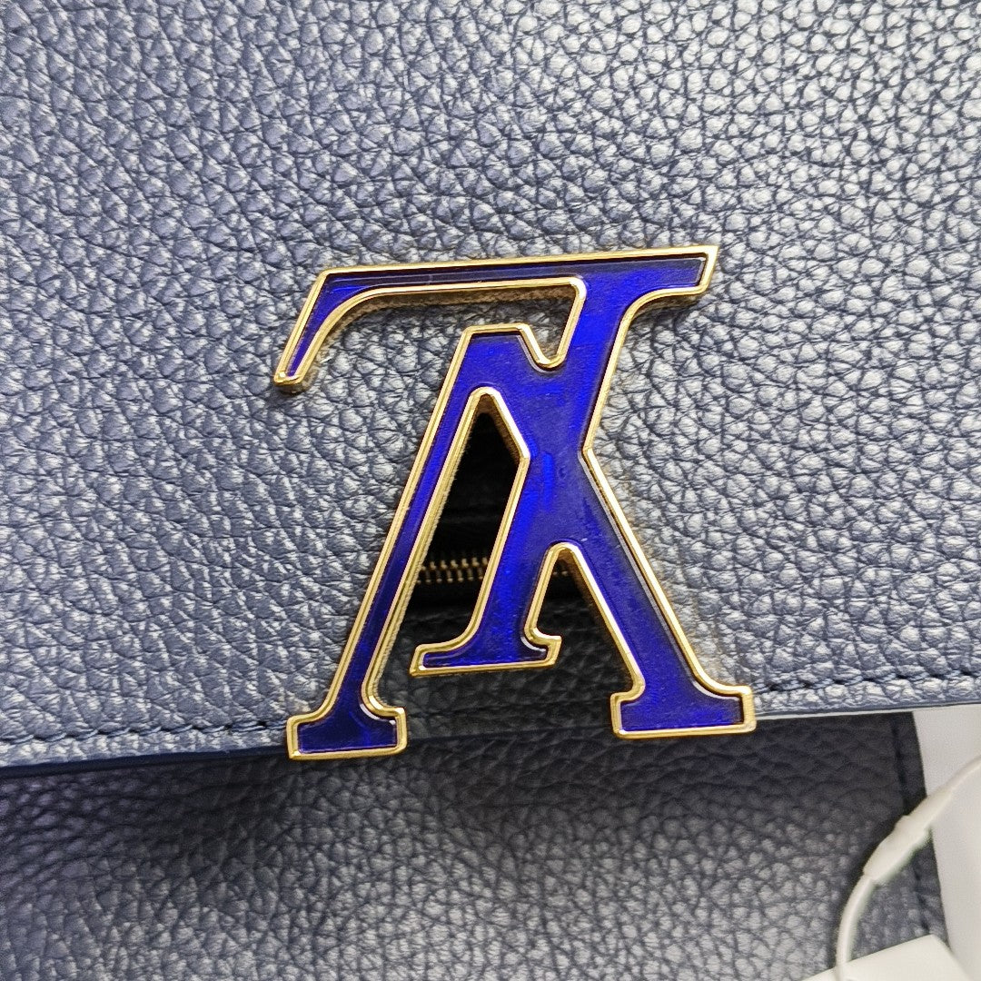 CAPUCINES MM Calfskin Blue