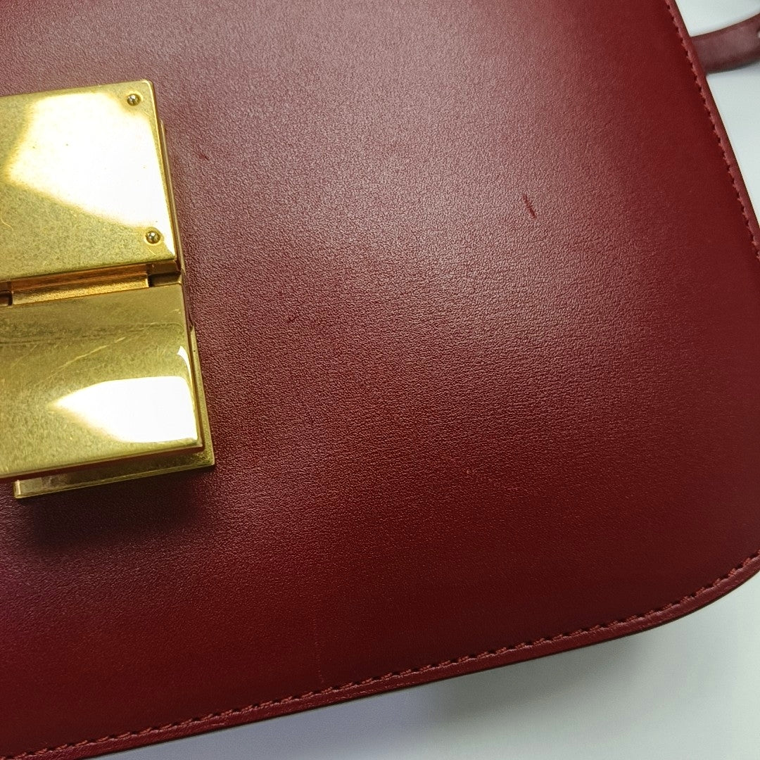 CLASSIC BOX Medium Calfskin Red