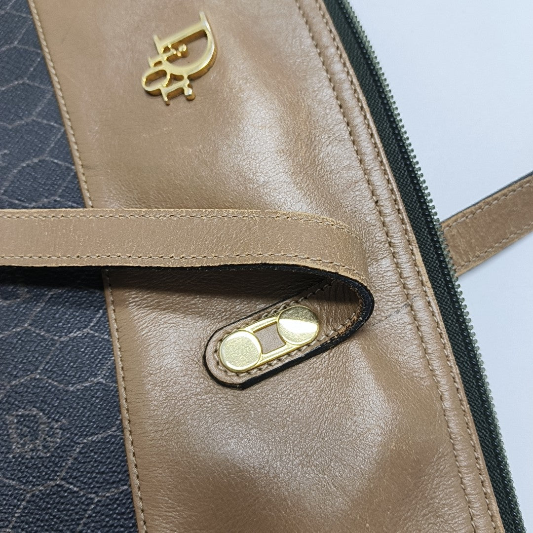 Oblique Coated Canvas Black
