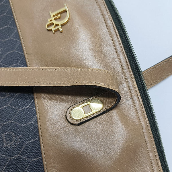 Oblique Coated Canvas Black