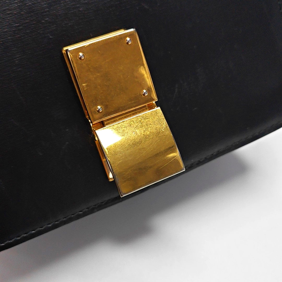 Authenticated pre-owned  CLASSIC BOX Mini Calfskin Black - Shoulder Bag at Looply