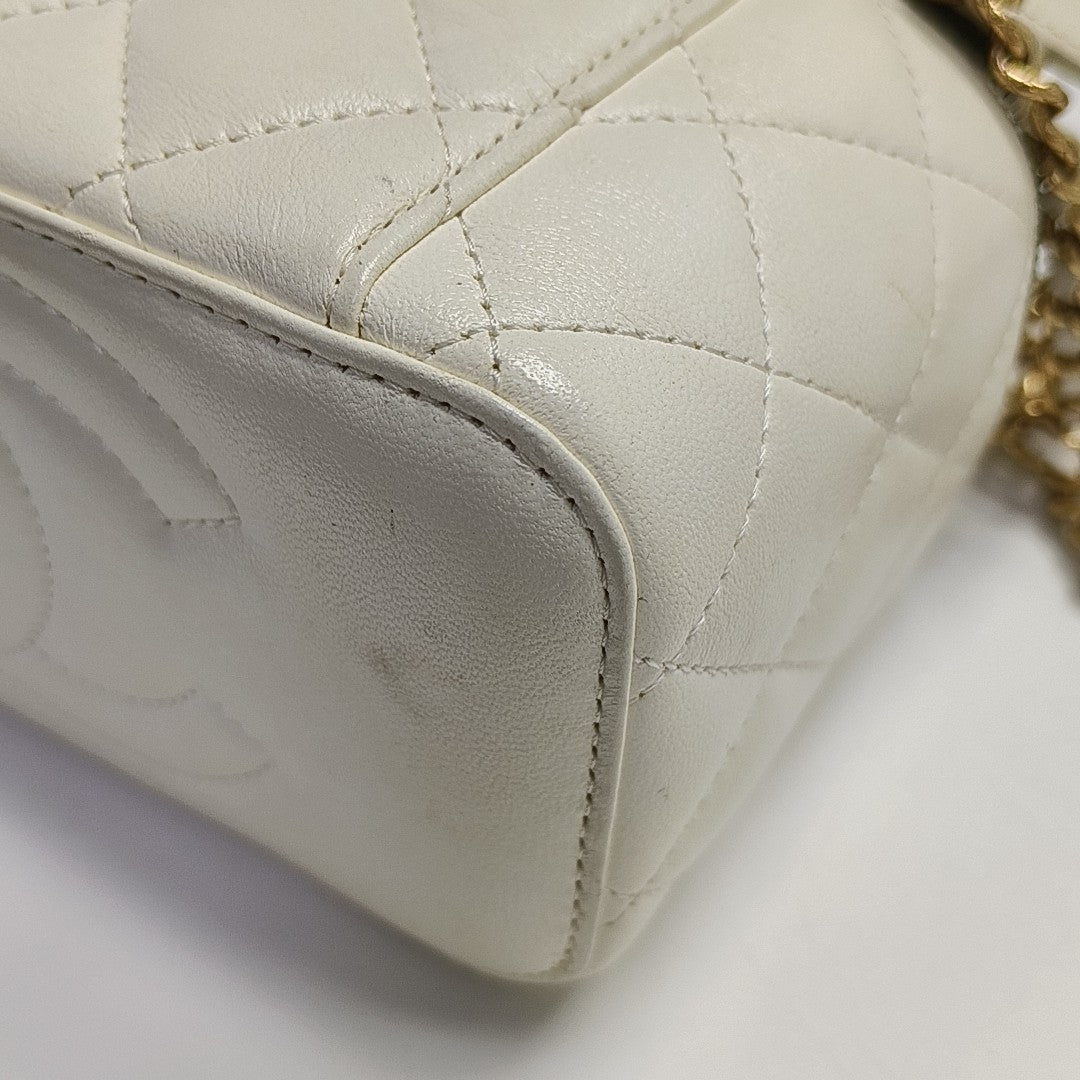 VANITY CASE Small Quilted Lambskin White