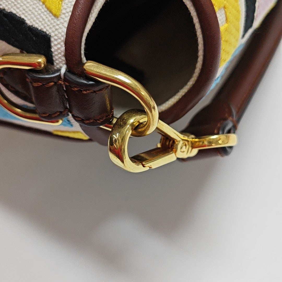 Authenticated pre-owned  Baguette Medium Canvas Multicolor - Shoulder Bag at Looply