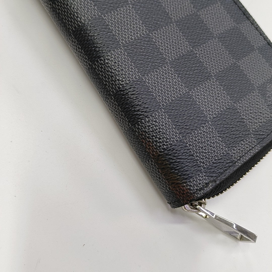 ZIPPY Damier Graphite Coated Canvas Gray Wallet