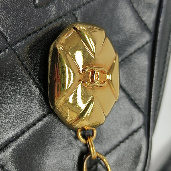 Quilted Lambskin Shoulder Bag Black