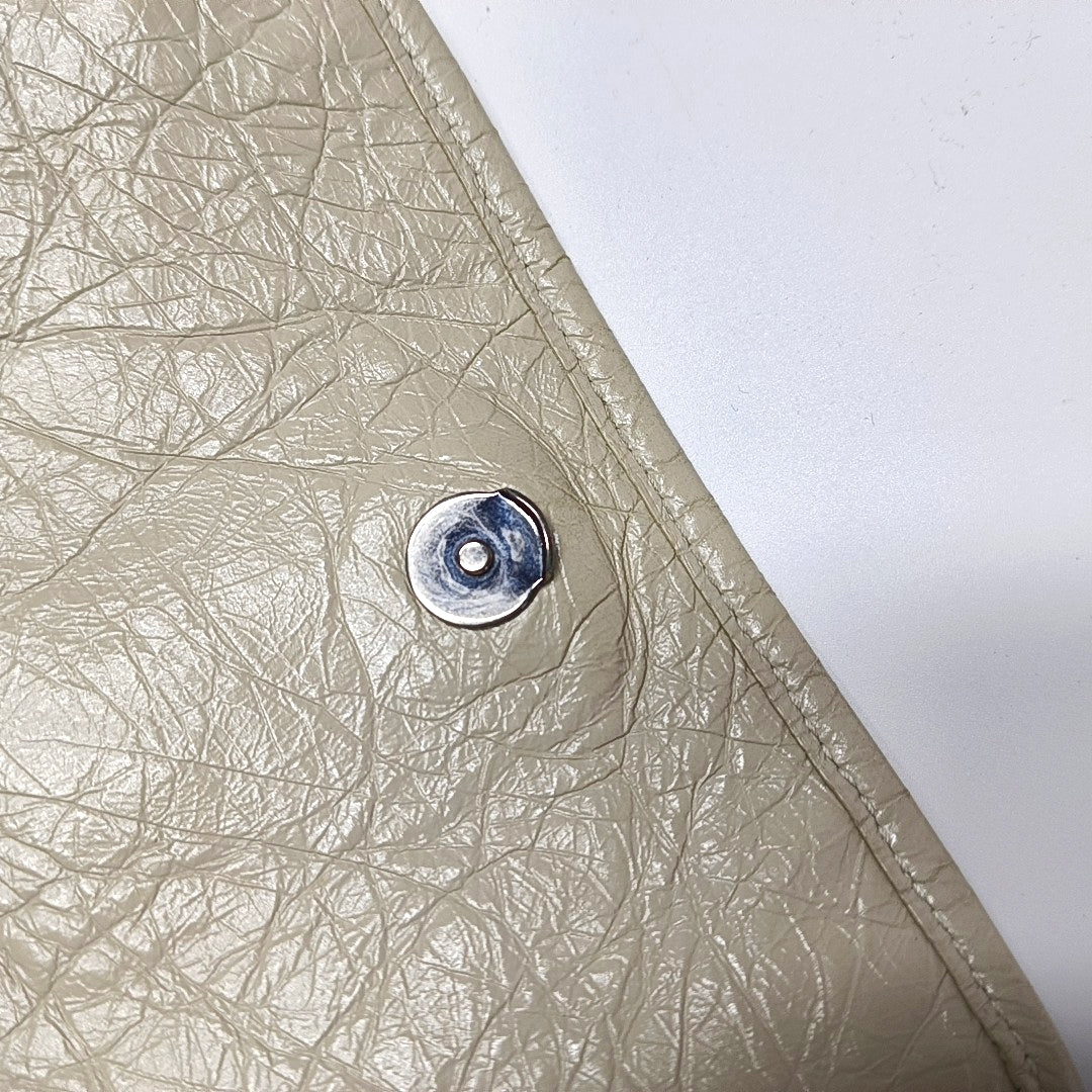 NIKI Mini Chevron, Piel de becerro acolchada Blanca