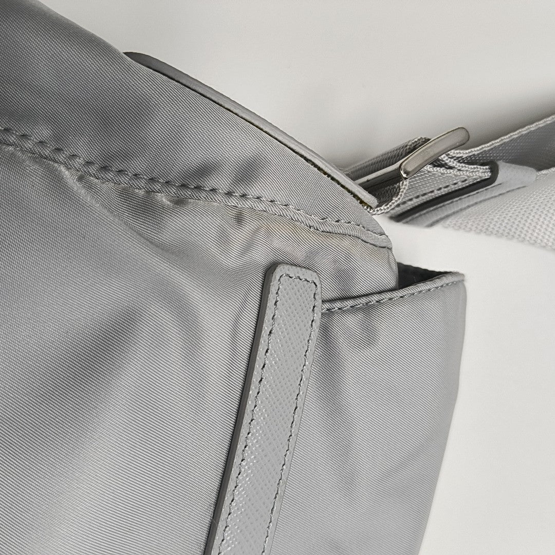 Vela Messenger Bag Nylon Blue