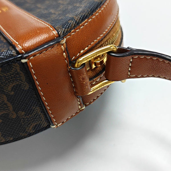 Authenticated pre-owned  TRIOMPHE ROUND Coated Canvas Brown - Shoulder Bag at Looply
