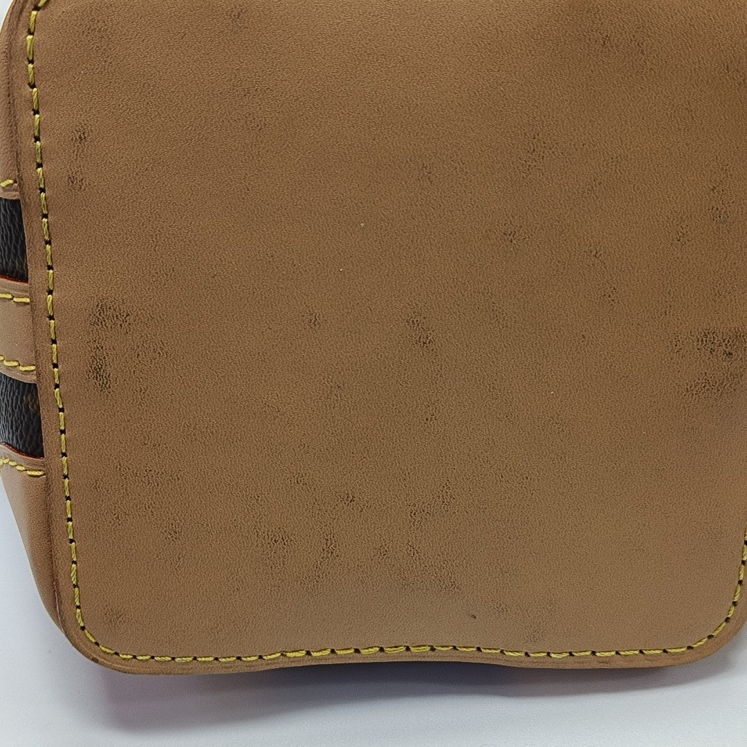 NOÉ Mini Monogram Lona Revestida Marrón