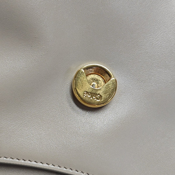 Chloé C Medium Calfskin Gray