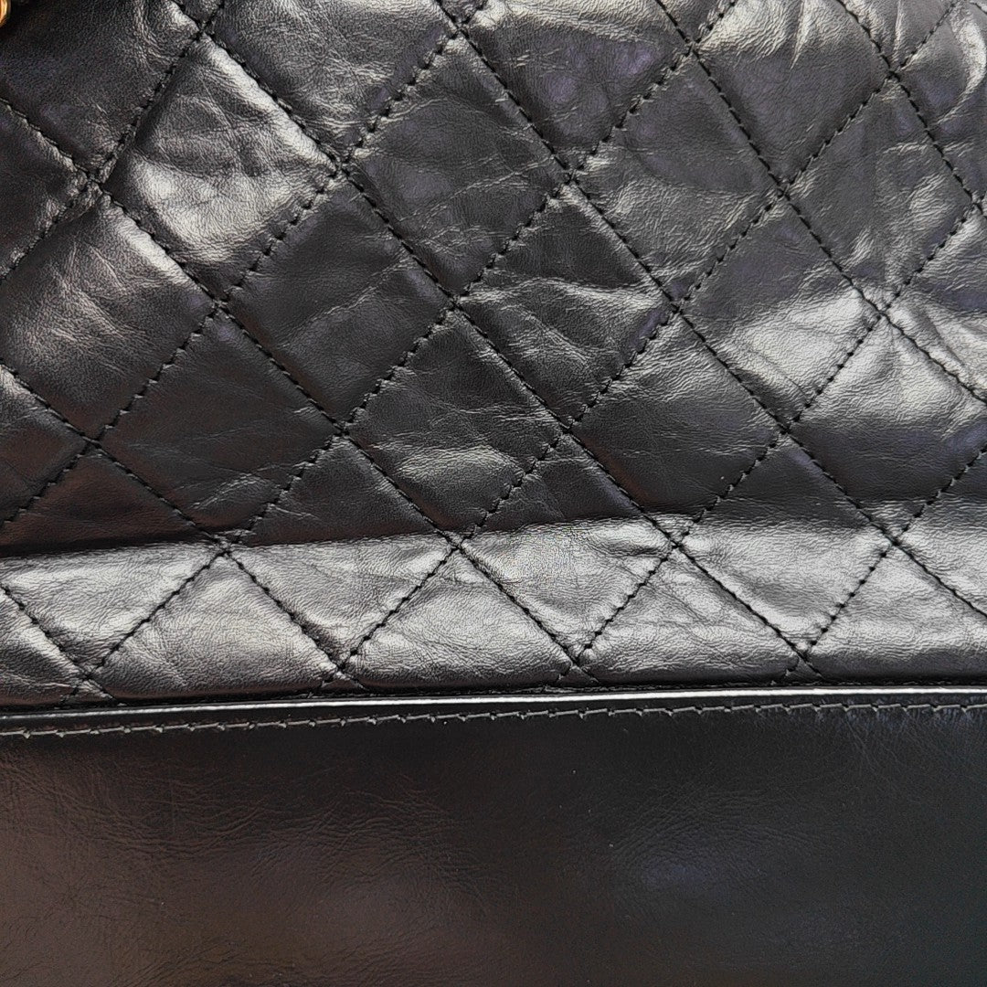 GABRIELLE Medium Quilted Calfskin Black