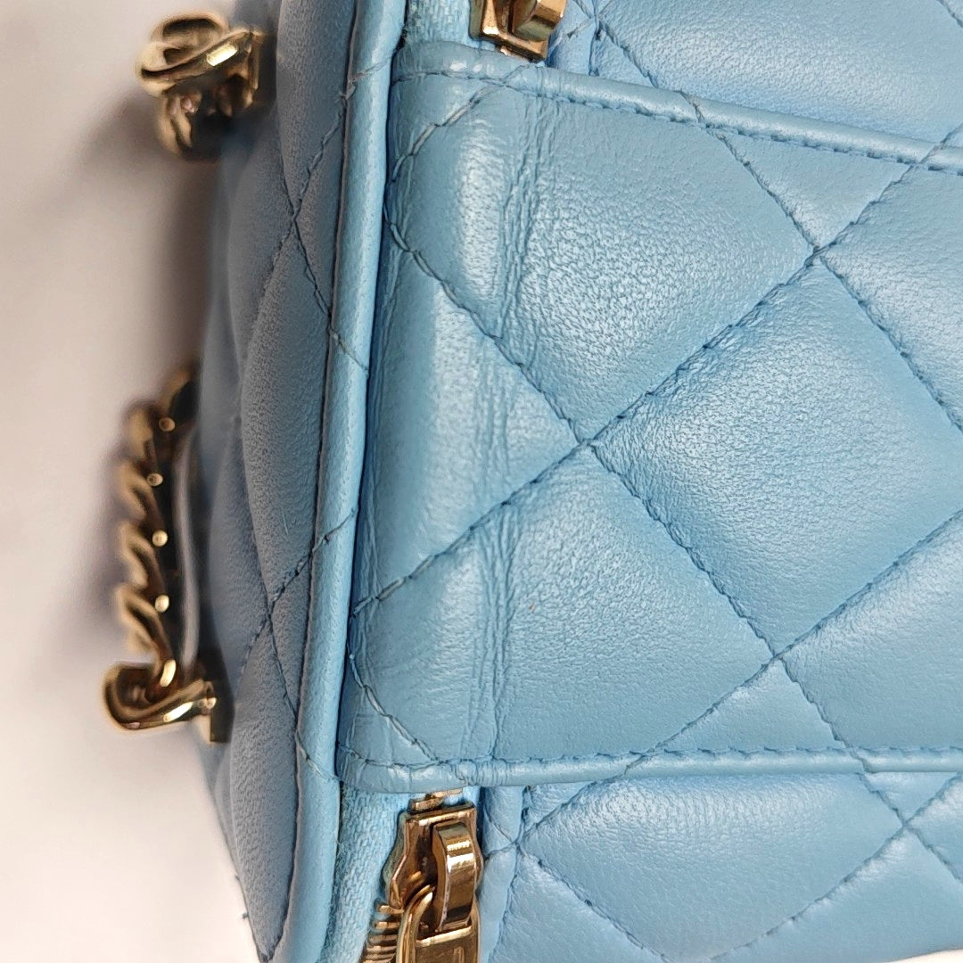 Authenticated pre-owned  VANITY CASE Small Quilted Lambskin Blue - Shoulder Bag at Looply