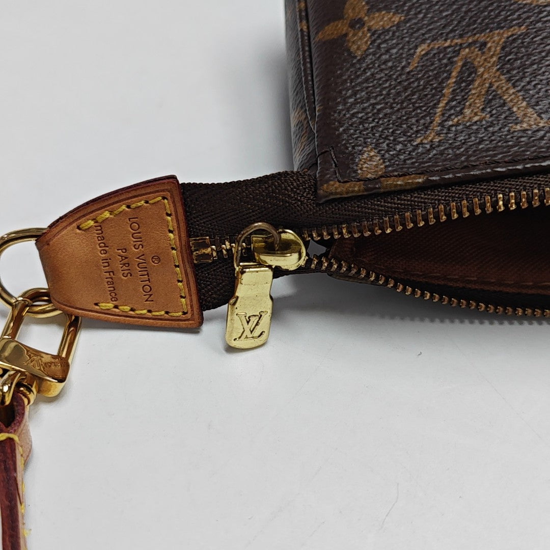 ACCESSOIRES Monogram Coated Canvas Brown