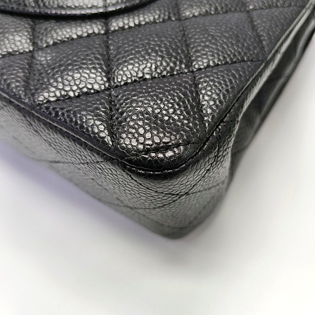 CLASSIC FLAP Medium Quilted Grained Calfskin Black
