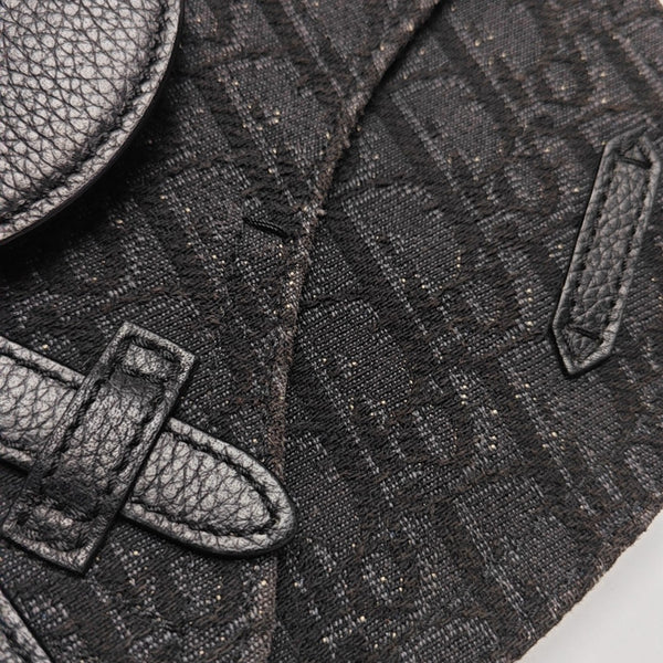 Saddle Medium Oblique Canvas Black