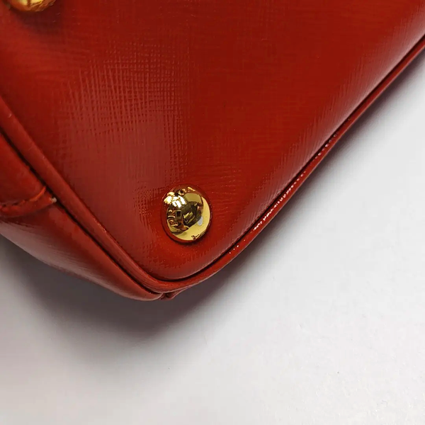 Authenticated pre-owned  Galleria Small Saffiano Calfskin Orange - Tote Bag at Looply