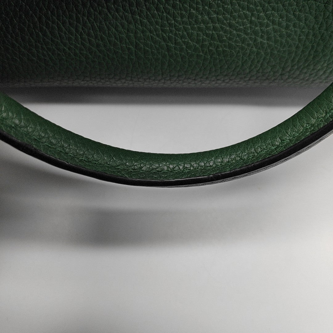 Authenticated pre-owned  Amazona Calfskin Green - Shoulder Bag at Looply