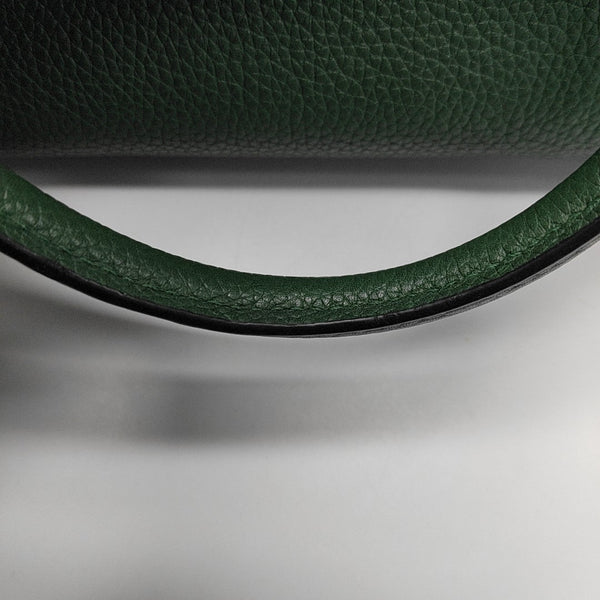 Authenticated pre-owned  Amazona Calfskin Green - Shoulder Bag at Looply