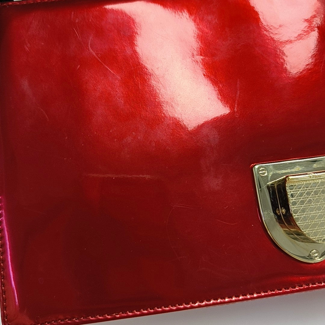 Authenticated pre-owned  Diorama Medium Calfskin Red - Crossbody Bag at Looply