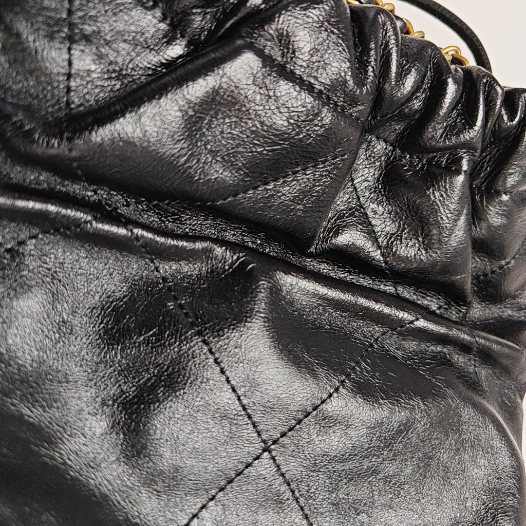 CHANEL 22 Mini Quilted Calfskin Black