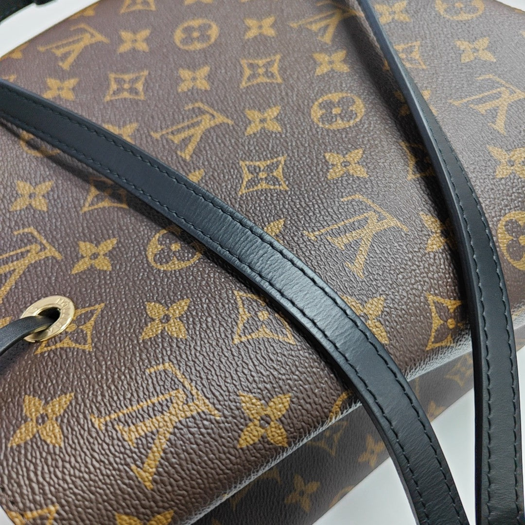 NÉONOÉ MM Monogram Coated Canvas Brown