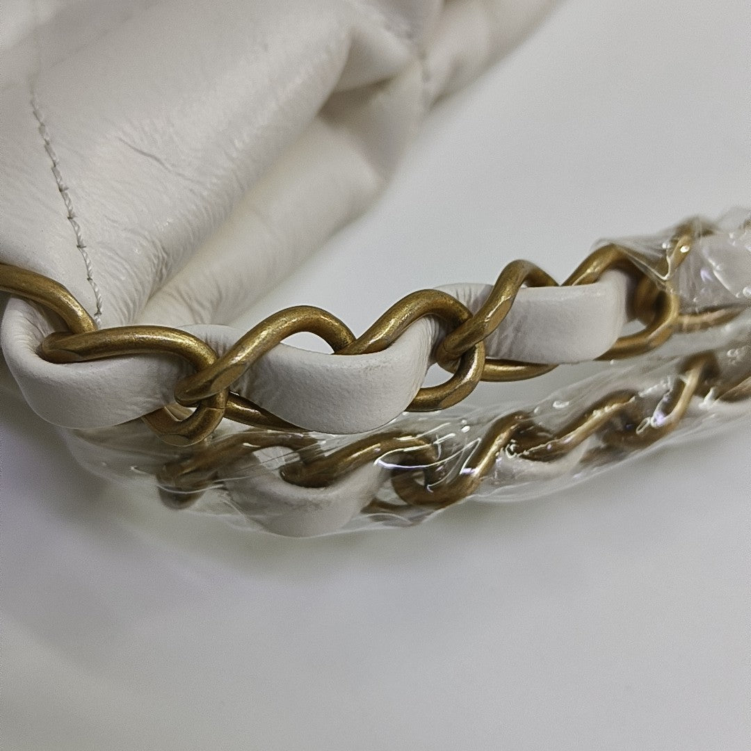CHANEL 22 Small Quilted Calfskin White