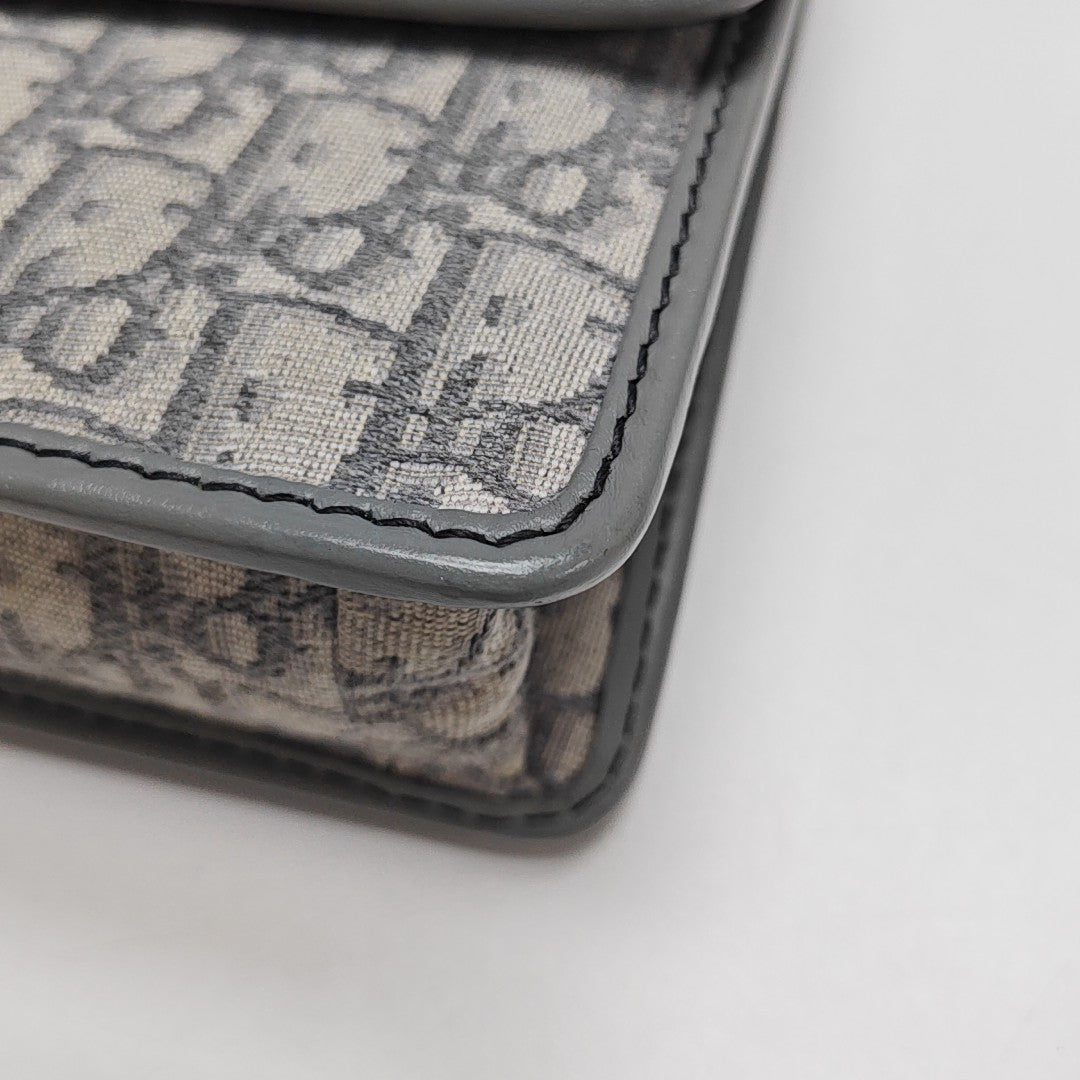 30 Montaigne Oblique Canvas Gray