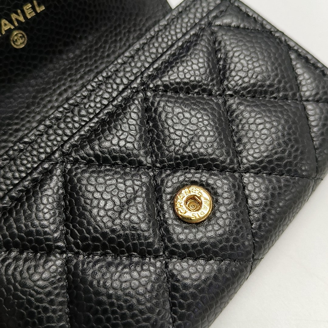 CLASSIC FLAP Quilted Grained Calfskin Black Card Holder