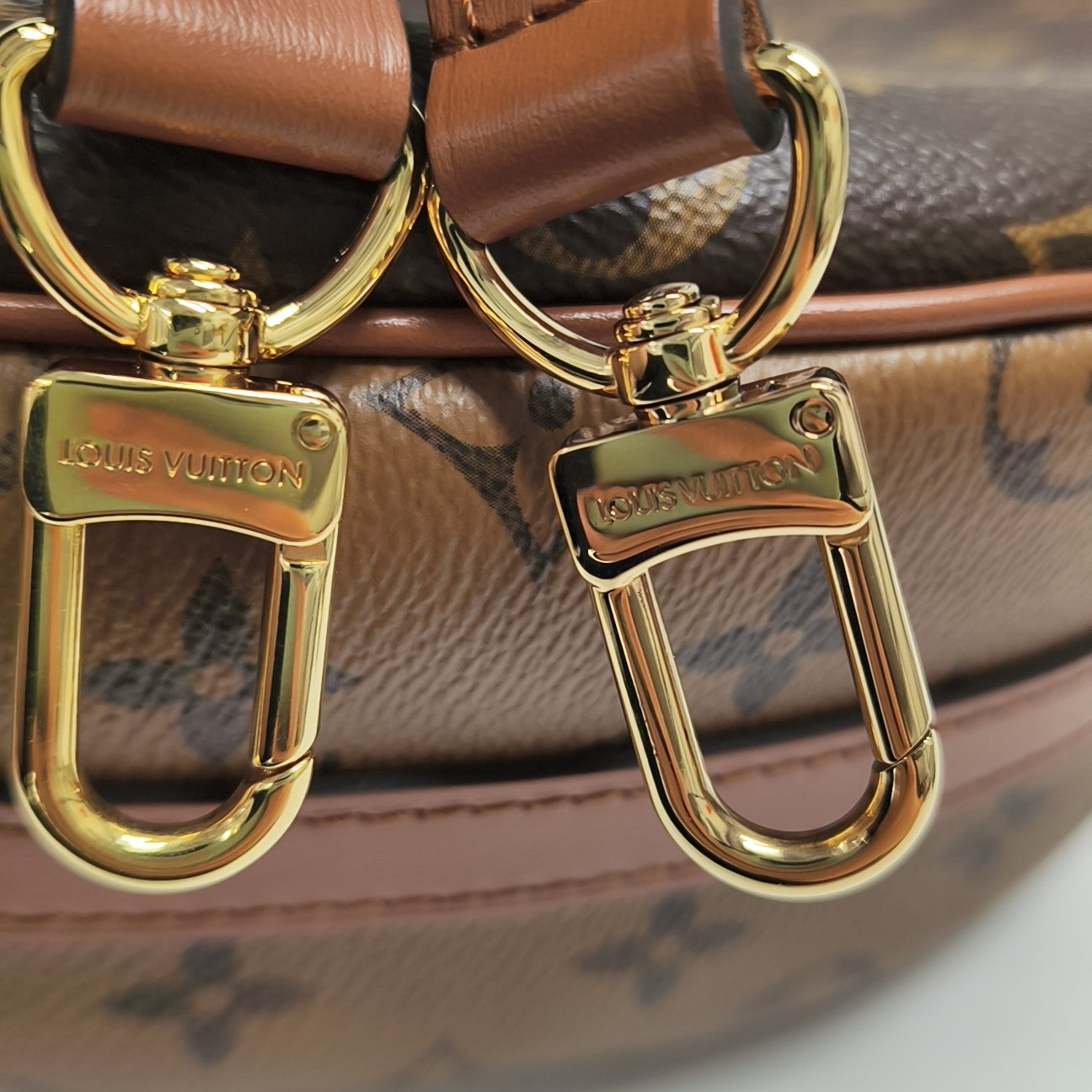 LOOP HOBO Monogram Coated Canvas Brown