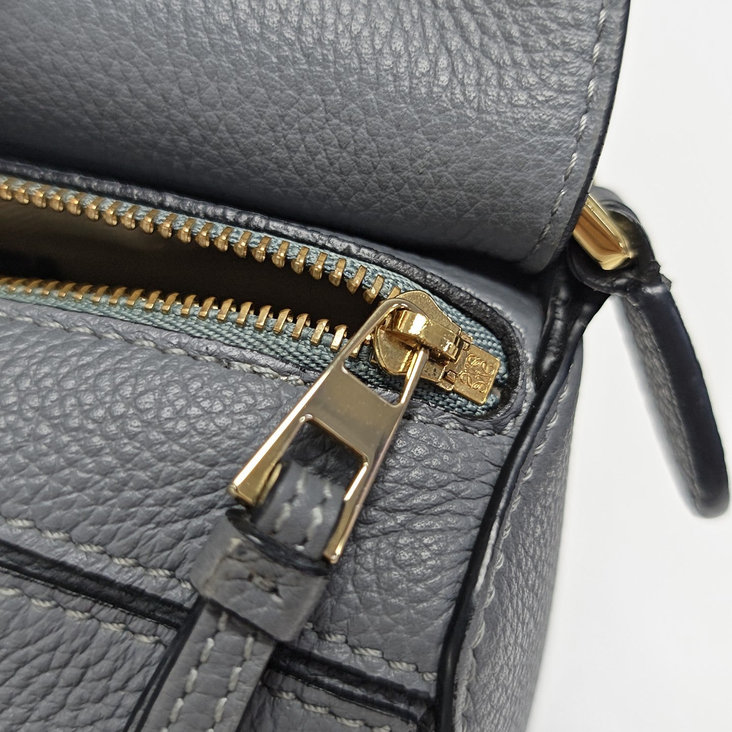 Puzzle Mini Calfskin Gray