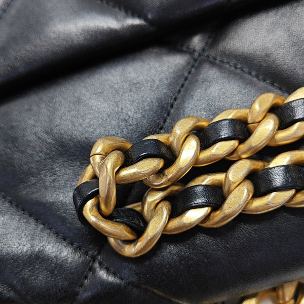 CHANEL 19 Medium Quilted Lambskin Black