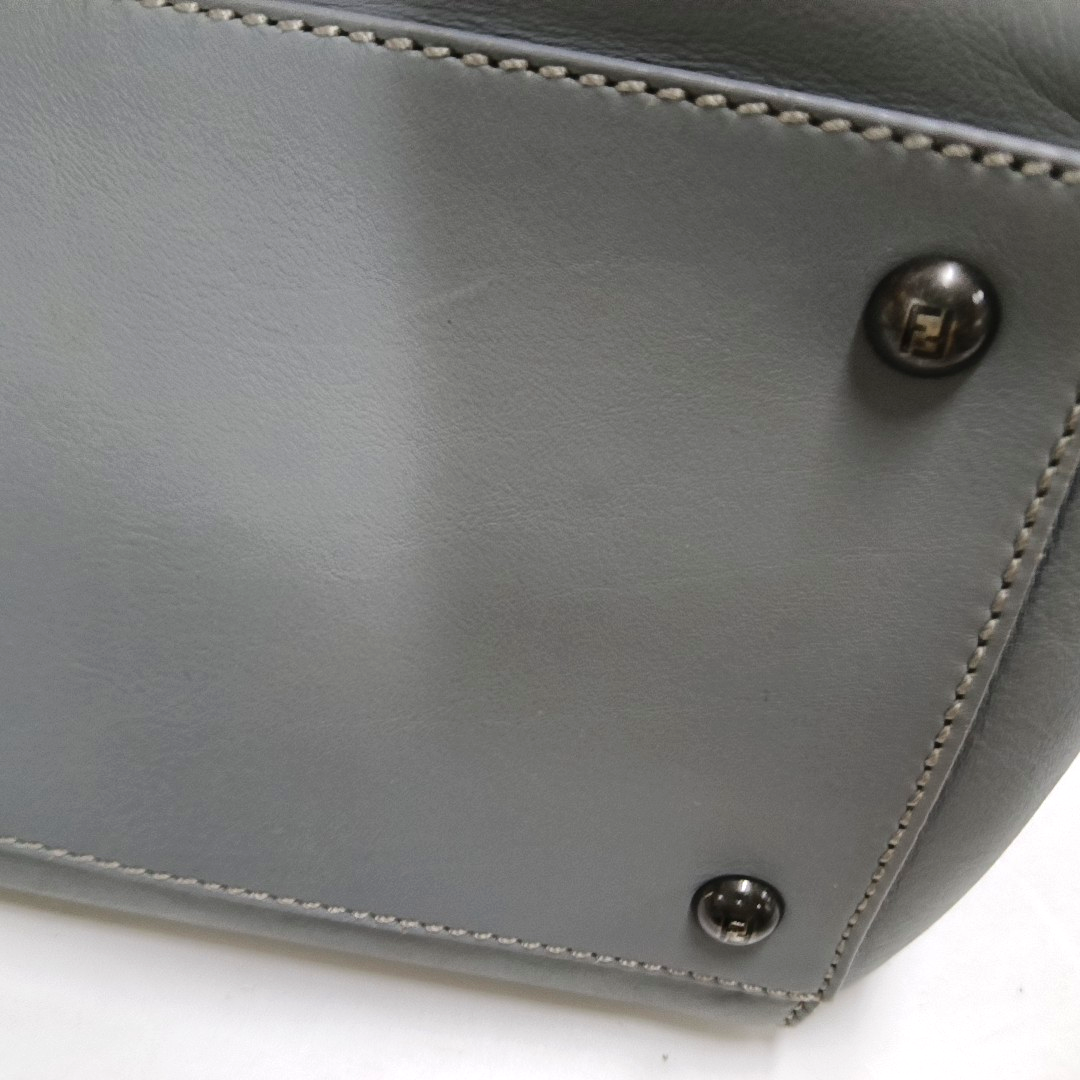 Peekaboo Large Calfskin Gray