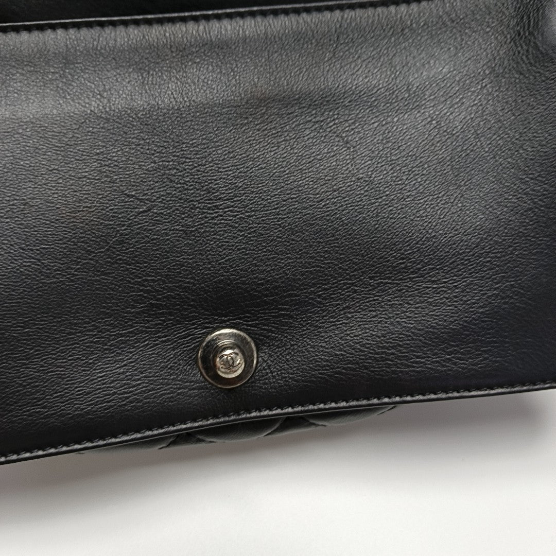 BOY CHANEL Medium Calfskin Black