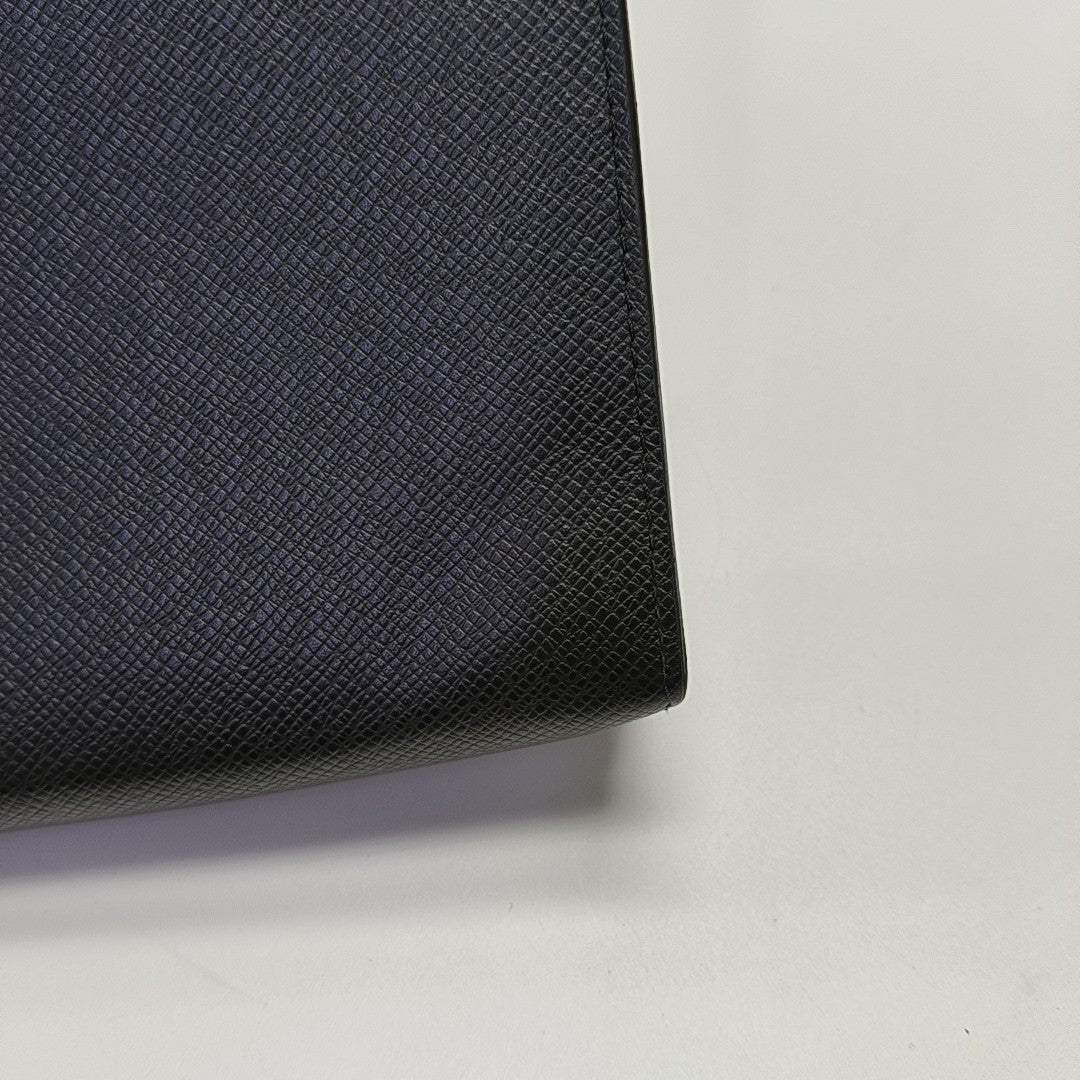 Pochette Voyag MM Calfskin Black